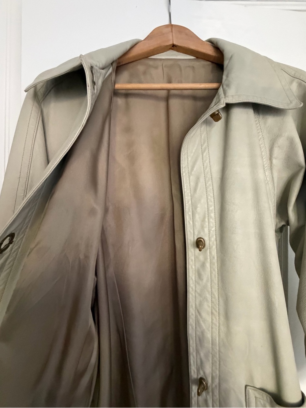 1960s Vintage Bonnie Cashin for Sills Leather Coat - Picture 5 of 10